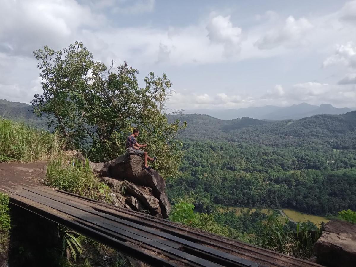 Jungle Village Homestay Pinnawala  Kültér fotó