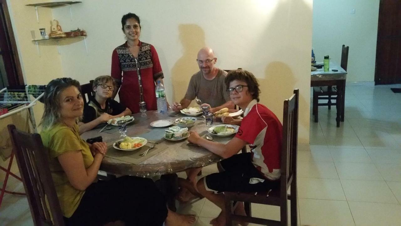 Jungle Village Homestay Pinnawala  Kültér fotó